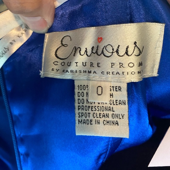 Envious Couture by Karishma Style 15211 Size 0 - Picture 7 of 10